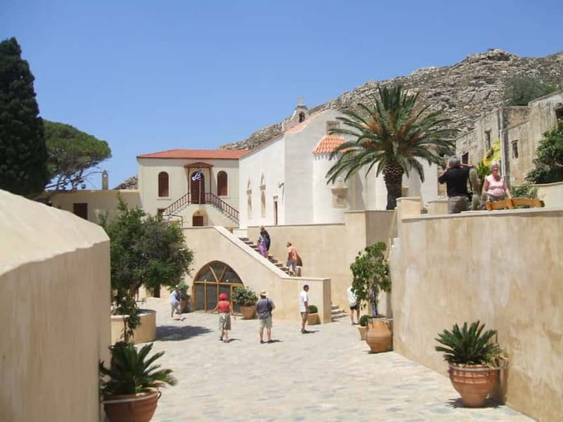 From Herakleion: Day Trip to Preveli Beach and Kourtaliotiko - Who should book this Preveli excursion
