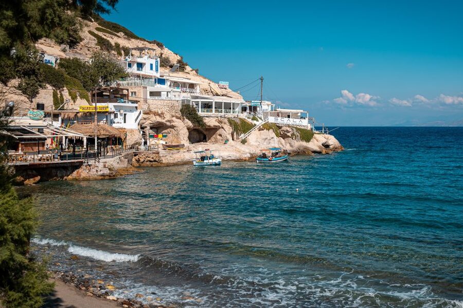 From Heraklion: Day Trip to Matala Hippie Beach and Caves - Exploring the Roman tomb caves