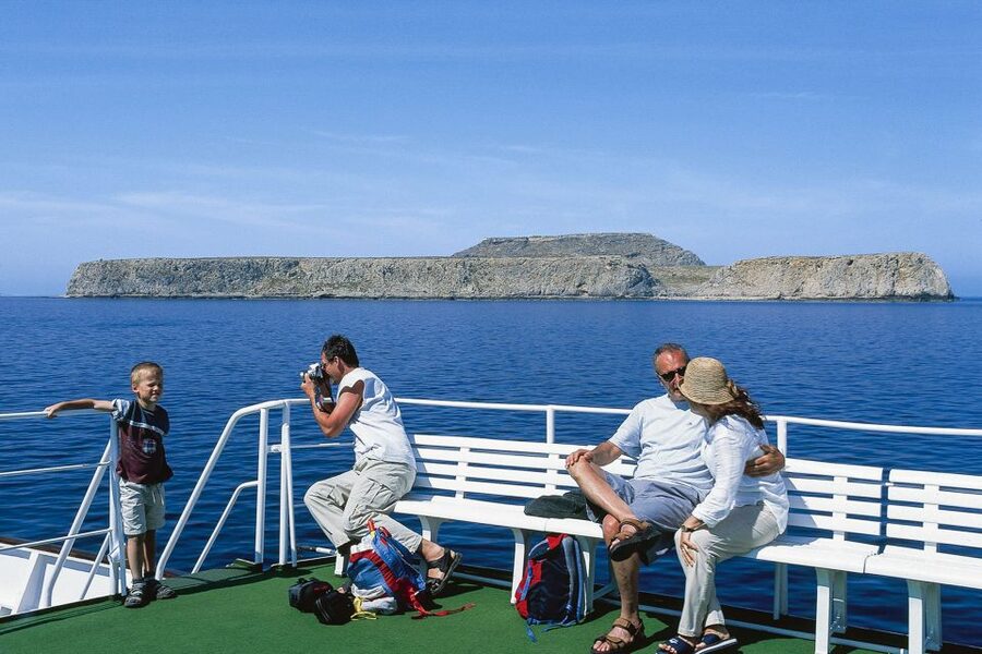 From Kissamos Port: Boat Cruise to Balos Lagoon & Gramvousa - Who should book this cruise?