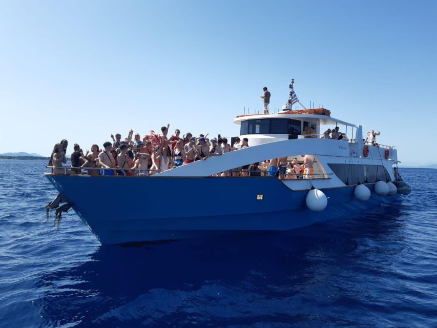 From Lefkimmi: Corfu, Kavos Party Booze Cruise - Leaving the Beach With Music Already Playing