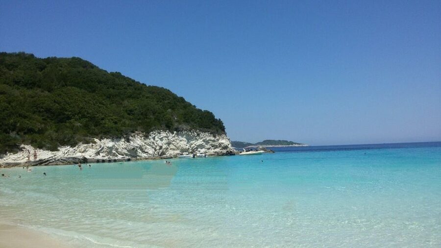 From Lefkimmi: Paxos, Antipaxos & Blue Caves Boat Tour - What the boat experience is really like