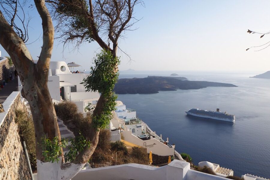 From Naxos: Full-Day Boat Trip to Santorini - A long Aegean crossing with a clear payoff