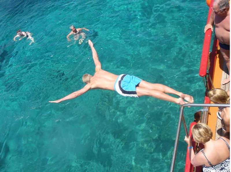 From Naxos: Koufonisia Boat Cruise and Rina's Cave w/ Lunch - What the $94 price really covers
