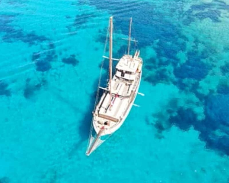 From Paros : Antiparos and Despotiko Full Day Cruise - Sea caves and cliff jumping