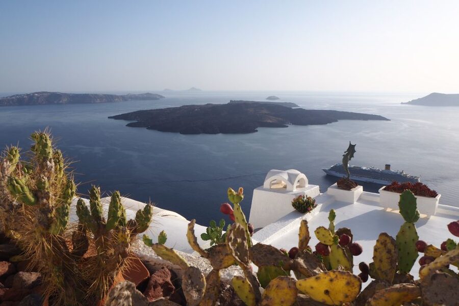 From Paros: Santorini Full-Day Boat Trip - From Paros to Santorini by ferry