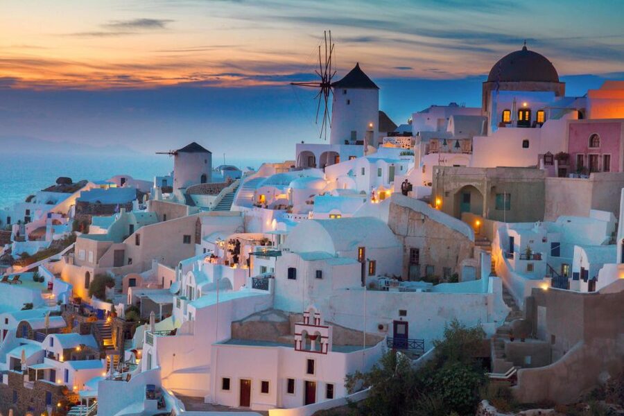 From Rethymno: Full-Day Trip to Santorini by Boat - Oia: the prettiest stop, with the least room for delay