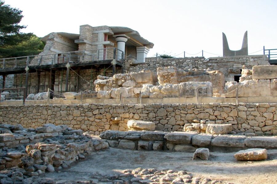 From Rethymno: Knossos Palace and Heraklion Guided Tour - The guide and driver make the difference