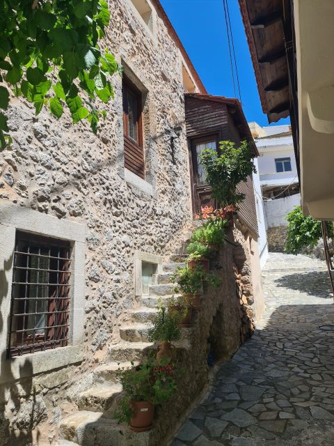 From Rethymno private full day tour to the south - Walking into Kourtaliotiko Gorge