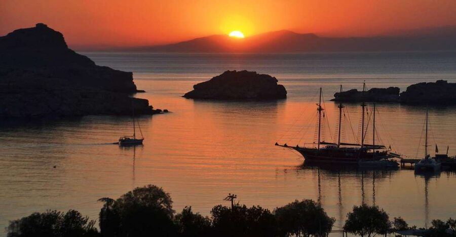 From Rhodes City: Evening Bus Trip To Lindos - The one-hour bus ride south