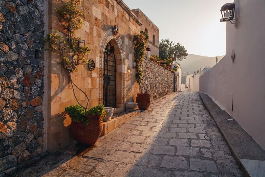 From Rhodes City: Evening Bus Trip To Lindos - Dinner in Lindos, with time for an unhurried meal