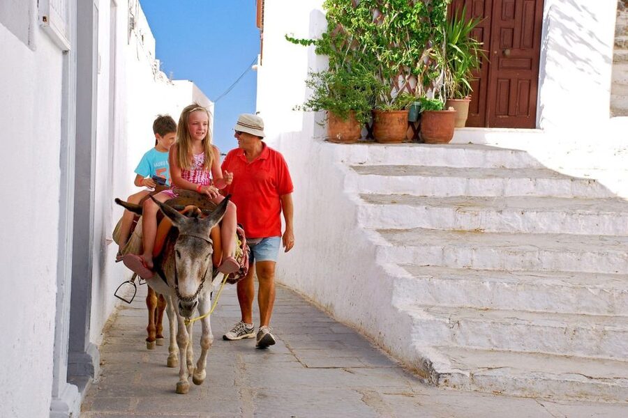 From Rhodes: Lindos Round-Trip Bus Transfer with Free Time - Panagia Church and the lanes below