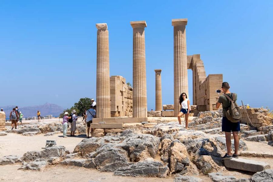 From Rhodes Town: Day Trip to Lindos - The Lindos viewpoint photo stop