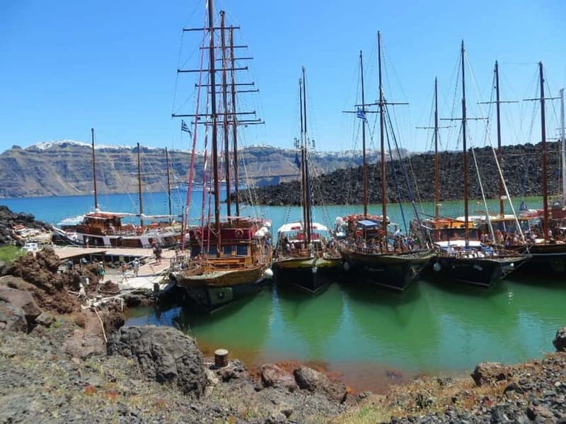 From Santorini: Volcano Cruise With Oia Sunset - Thirassia and the climb to Manolas