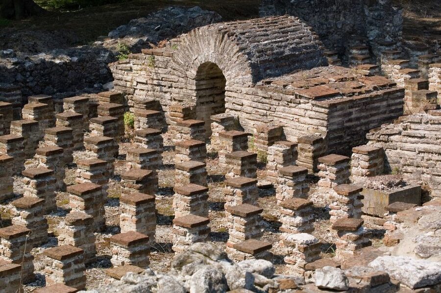 From Thessaloniki:Day Trip to Dion, Litochoro &Mount Olympus - The museum adds faces and daily details