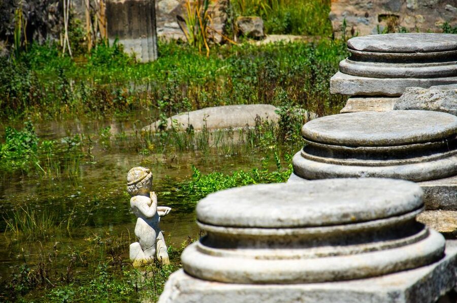 From Thessaloniki:Day Trip to Dion, Litochoro &Mount Olympus - Litochoro gives the day a human scale