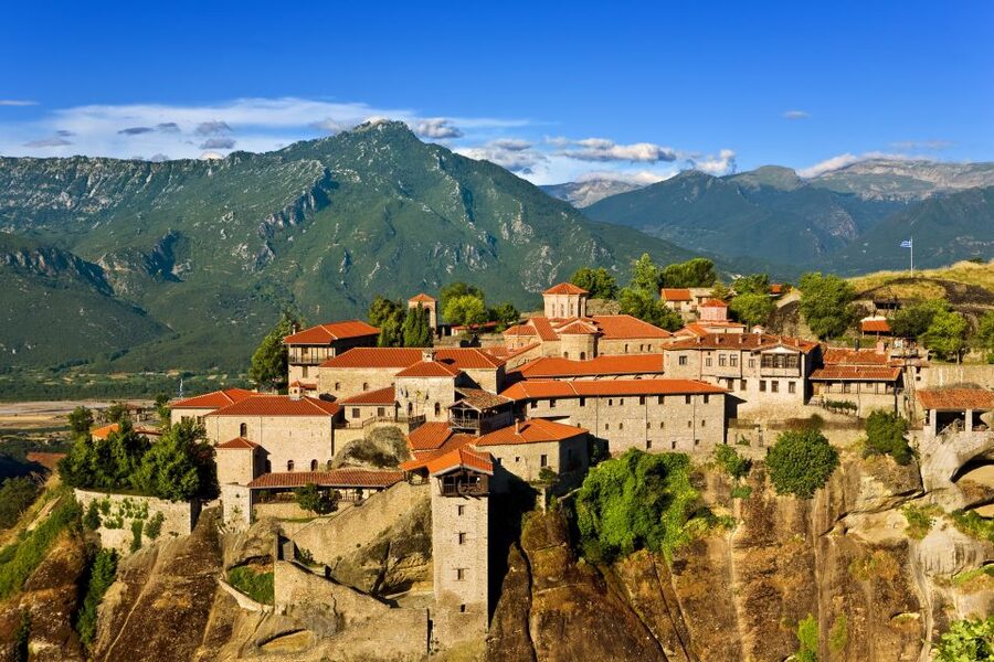 From Thessaloniki: Full Day Trip to Meteora - Kalambaka free time and the lunch question