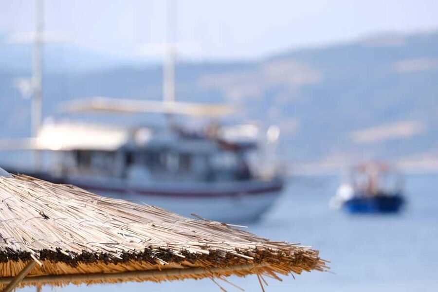 From Thessaloniki: Halkidiki Blue Lagoon Cruise with Lunch - From Thessaloniki to the Halkidiki coast