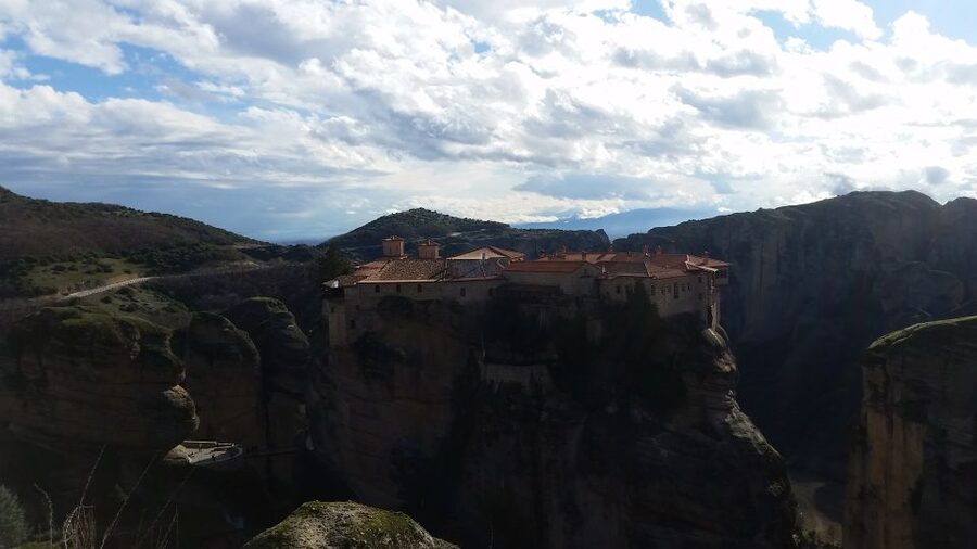 From Thessaloniki: Meteora Small Group Day Trip - Kalambaka and Kastraki: the gateway to the cliffs