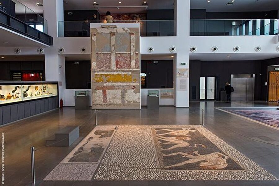From Thessaloniki: Pella and Vergina Day Trip - Leaving Thessaloniki in a private van
