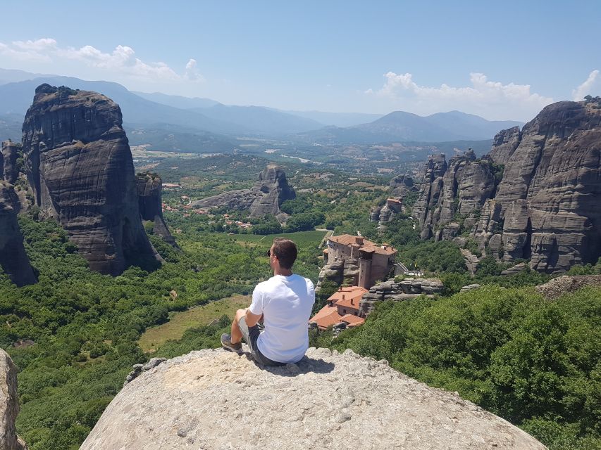 From Thessaloniki: Train Trip to Meteora & Monastery Tour - The hour in Kalambaka before your train