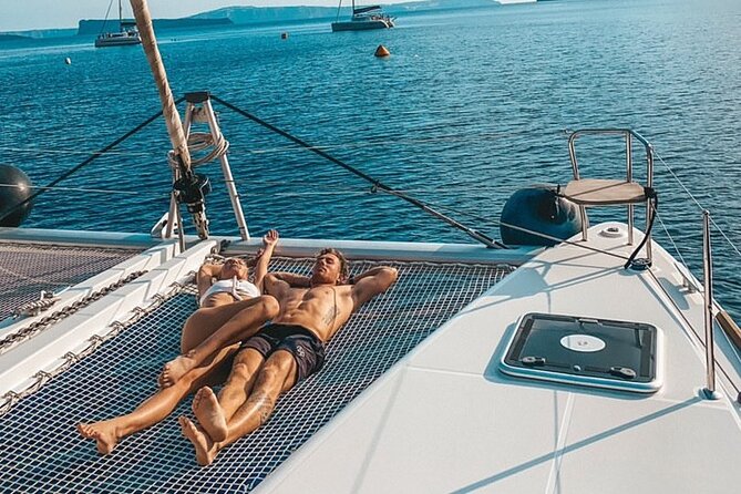 Half-Day Exclusive Catamaran Cruise in Santorini with Meal and Open Bar - Why Santorini looks better from the sea
