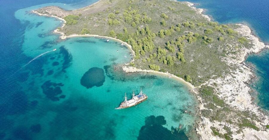 Halkidiki: Blue Lagoon Cruise on a Pirate's Boat - Cruising past Diasporos Island