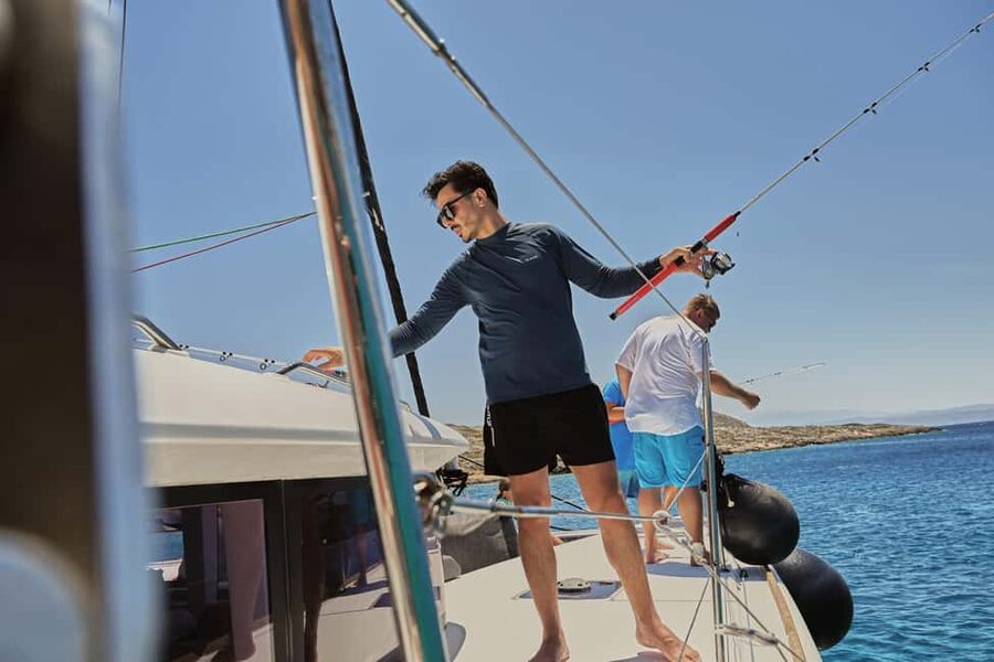 Heraklion: Dia Catamaran Tour - Lunch, Open Bar & Snorkeling - Who should choose this Dia Island cruise?