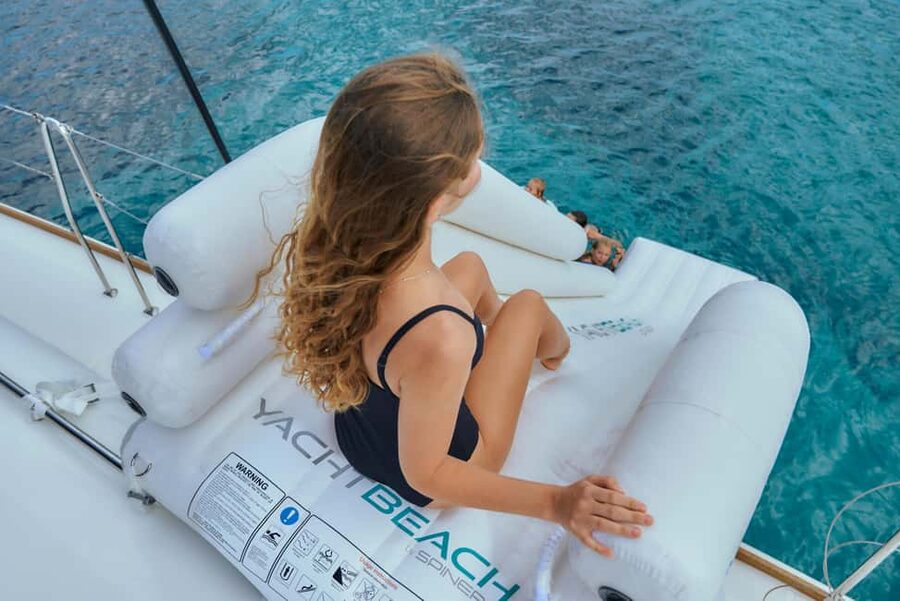 Heraklion: Dia Island Catamaran Cruise with Dinner and Wine - What the crew adds to the experience