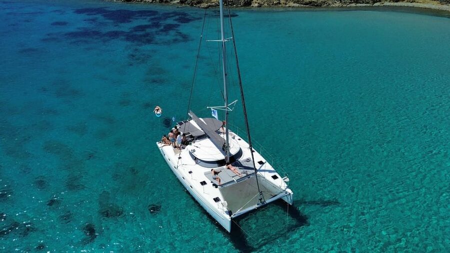 Heraklion: Dia Island Luxury Catamaran Cruise with Meal - Comfort, group size, and the feel onboard