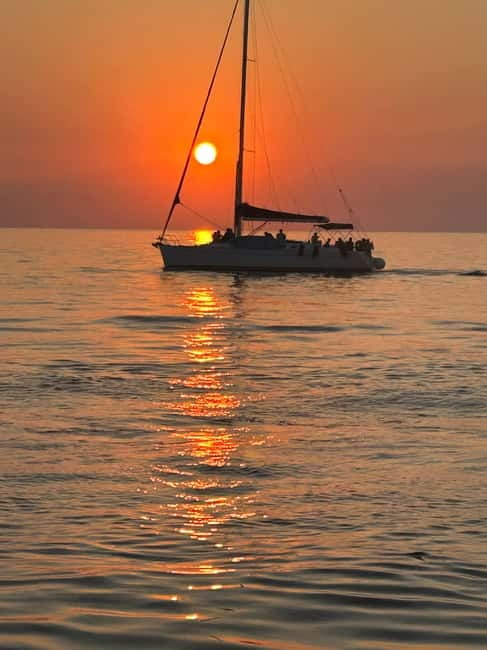Heraklion: Dia Island Sunset Boat Tour with Dinner - Key points to know before you go
