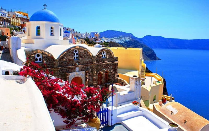 Heraklion: Guided Santorini Day Trip with Ferry Cruise - Checking In at Heraklion Port