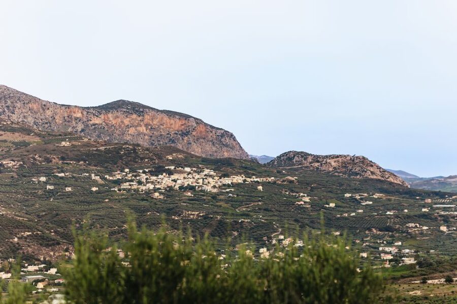 Heraklion: Horse Ride in the Cretan Mountains - The farm’s friendly Cretan welcome