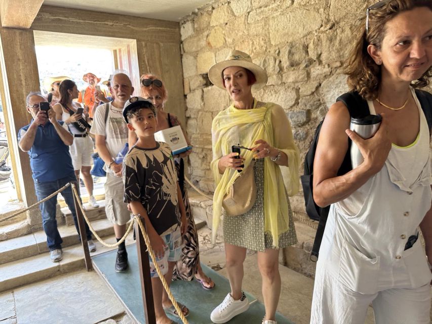 Heraklion: Knossos Private Guided Tour & Skip-the-Line Entry - Timing, heat, and crowded paths