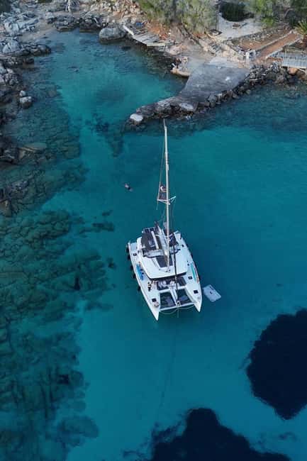 Heraklion Luxury Catamaran Dia Isla -Gourmet Lunch Top Rated - Why the catamaran matters
