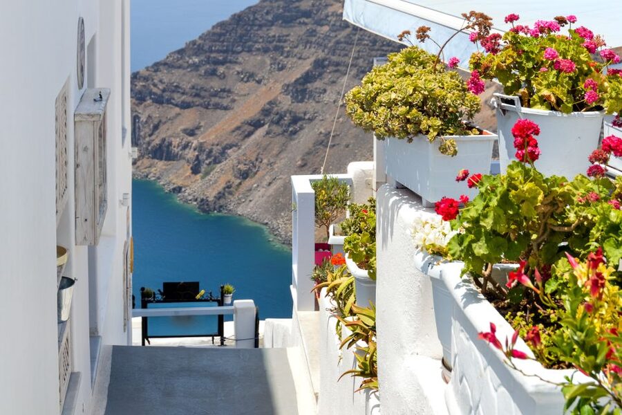 Heraklion: Santorini Day Trip with Boat Transfer & Oia Visit - Who should book this Santorini day trip?