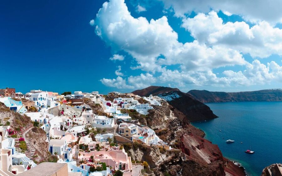 Heraklion: Santorini Day Trip with Boat Transfer & Oia Visit - The optional volcano boat trip needs careful planning