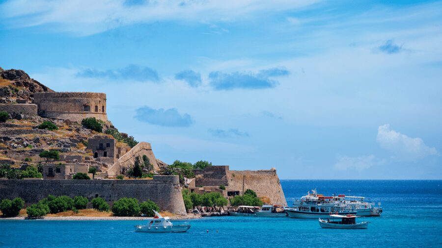 Heraklion: Spinalonga and Agios Nikolaos Cruise with Lunch - Spinalonga gives the day its meaning