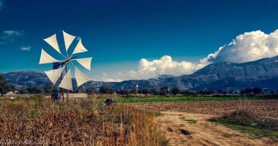 Heraklion: Sunset Safari with Dinner & Prosecco - Leaving the coast for the Aposelemis basin