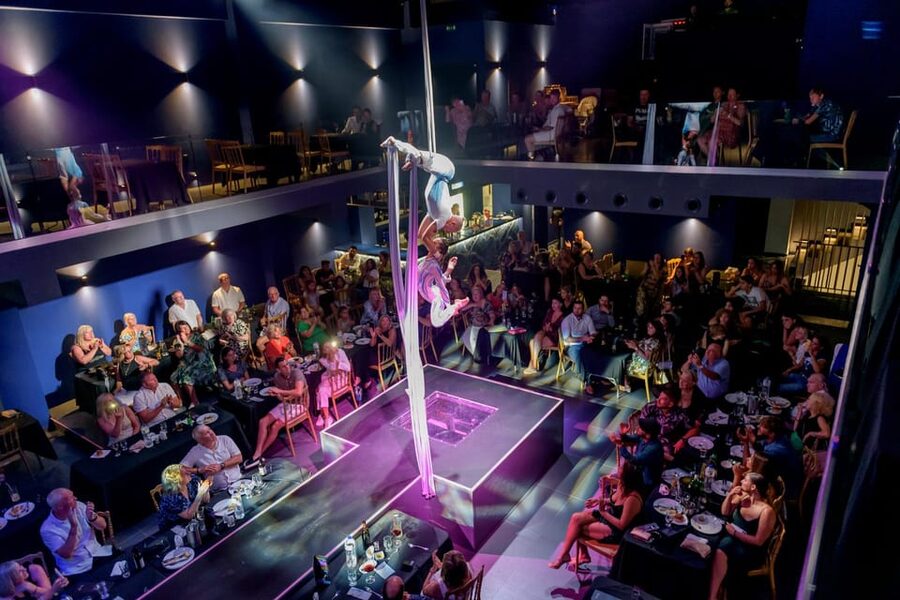 Hersonissos: Alar Spectacular Dinner Show - Food, service, and the practical dining experience