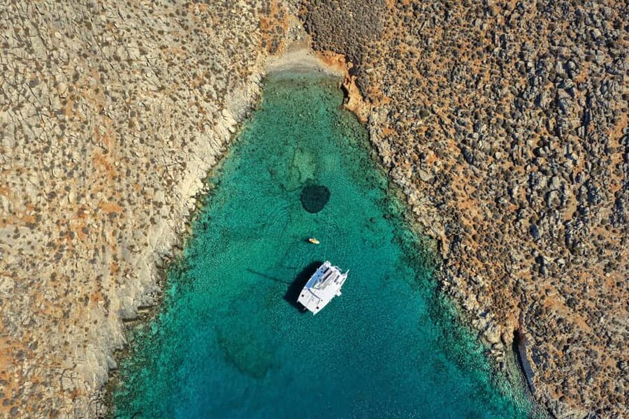 Hersonissos: Catamaran Sailing Trip to Dia Island with Lunch - A yacht-style start from Hersonissos Port