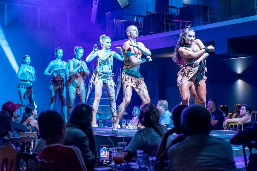 Hersonissos: Troy Dinner-Show Theatre Experience Tickets - Food, service, and practical comfort