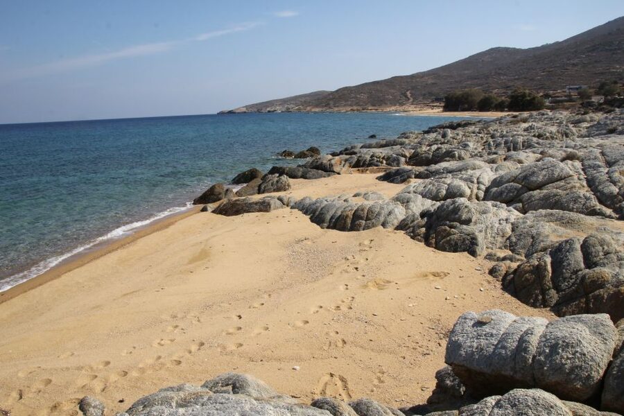 Ios Island: Speedboat Cruise from Mylopotas Beach - Leaving Mylopotas for Ios by sea
