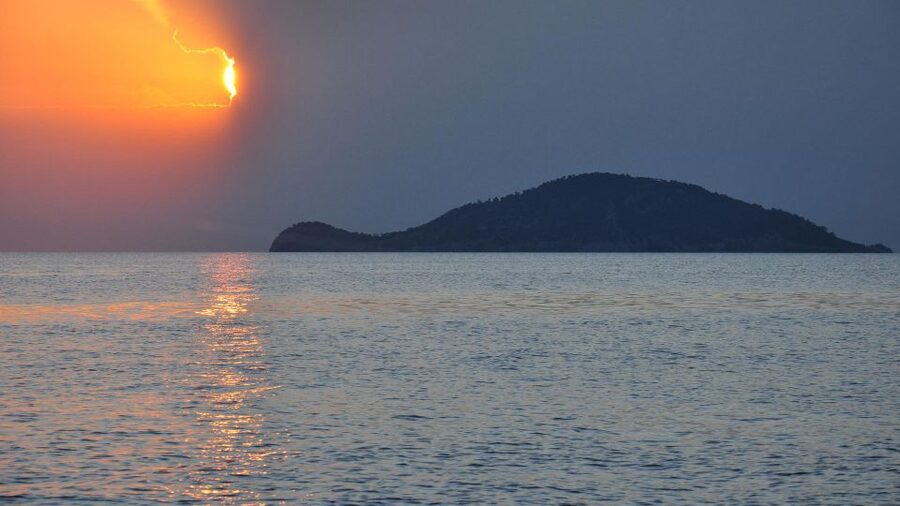 Kassandra: Sunset Sailing Boat Tour of Secluded Coves - What the boat is like onboard