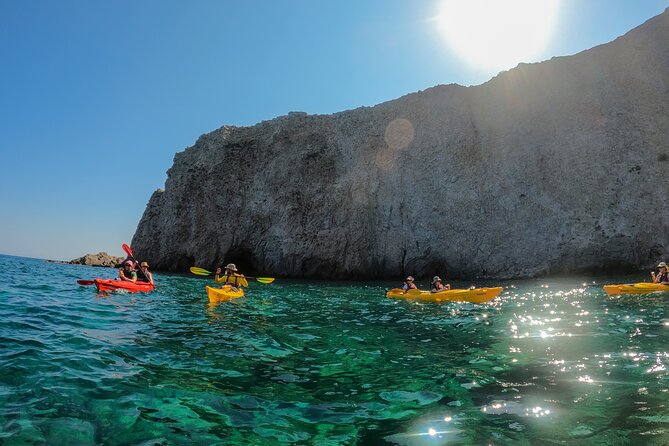 Kayaking Tour to the secrets of Milos - Starting at Firiplaka: a useful first half-hour
