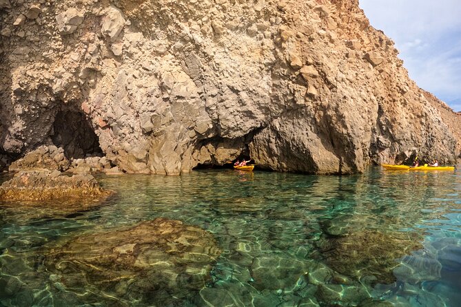 Kayaking Tour to the secrets of Milos - Who will enjoy this most?