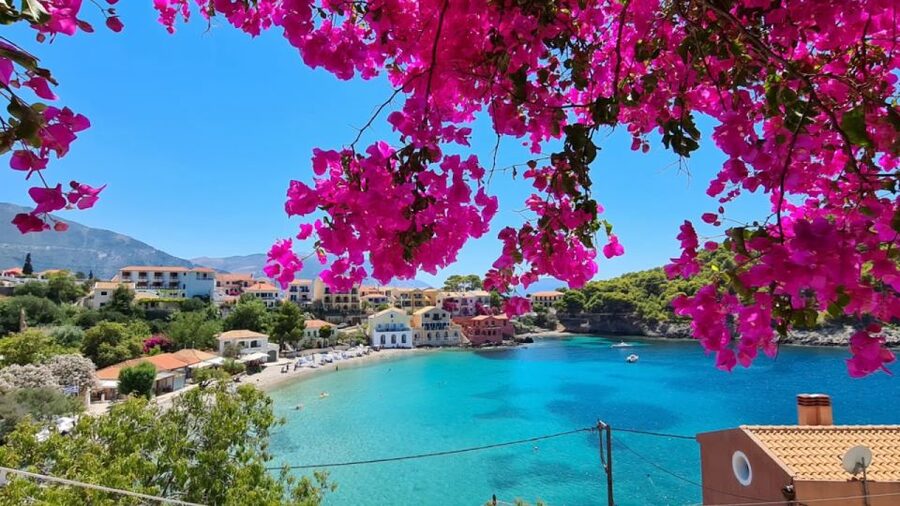 Kefalonia: Assos and Fiscardo Island Day Tour - Assos, a gentle one-hour pause