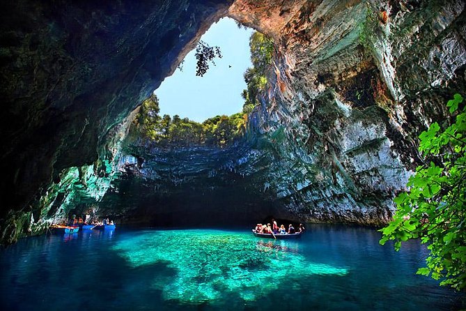 Kefalonia Island Bus Tour- Wine Tasting, Melissani & Fiscardo - Why this bus tour makes sense for a first day