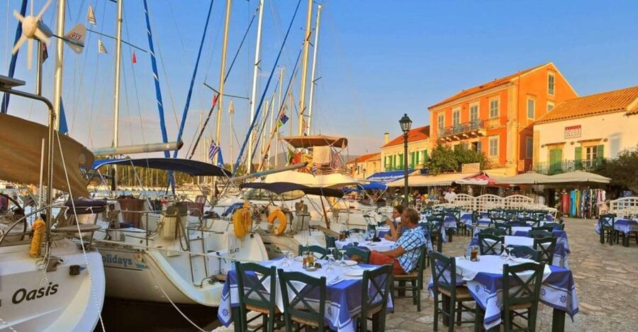 Kefalonia: Island Highlights Bus and Boat Tour with Lunch - Why this eight-hour route works