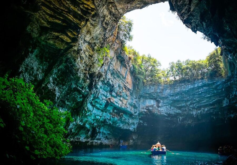 Kefalonia: Island Highlights Bus and Boat Tour with Lunch - FAQ
