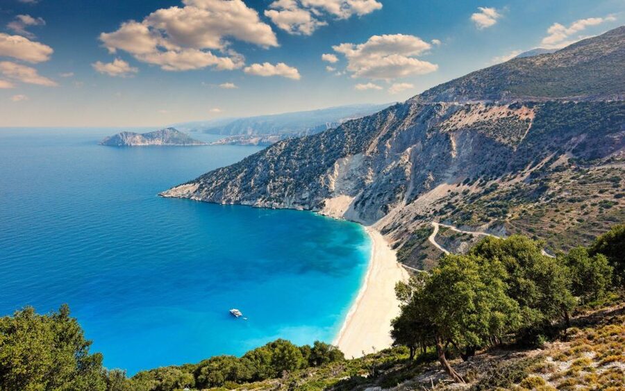 Kefalonia: Island Highlights Bus and Boat Tour with Lunch - Melissani Cave and the color of the lake